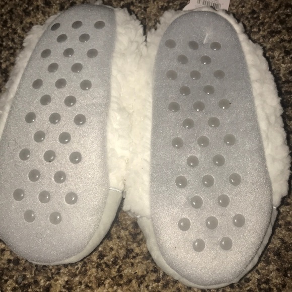 Wonder Nation | NEVER WORN Sheep Fuzzy Babba Slipper Socks Size M/L - Picture 3 of 3